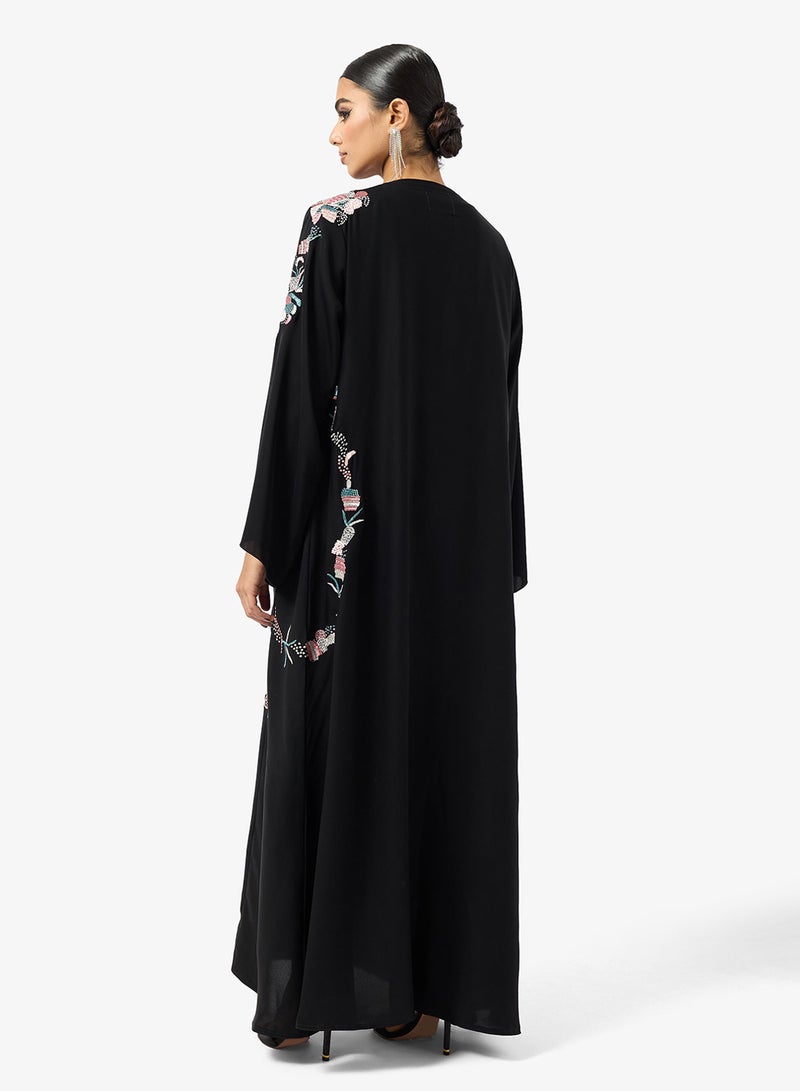 هيا كلوزيت عباية مفتوحة مطرزة بالزهور بياقة على شكل حرف - Image 2